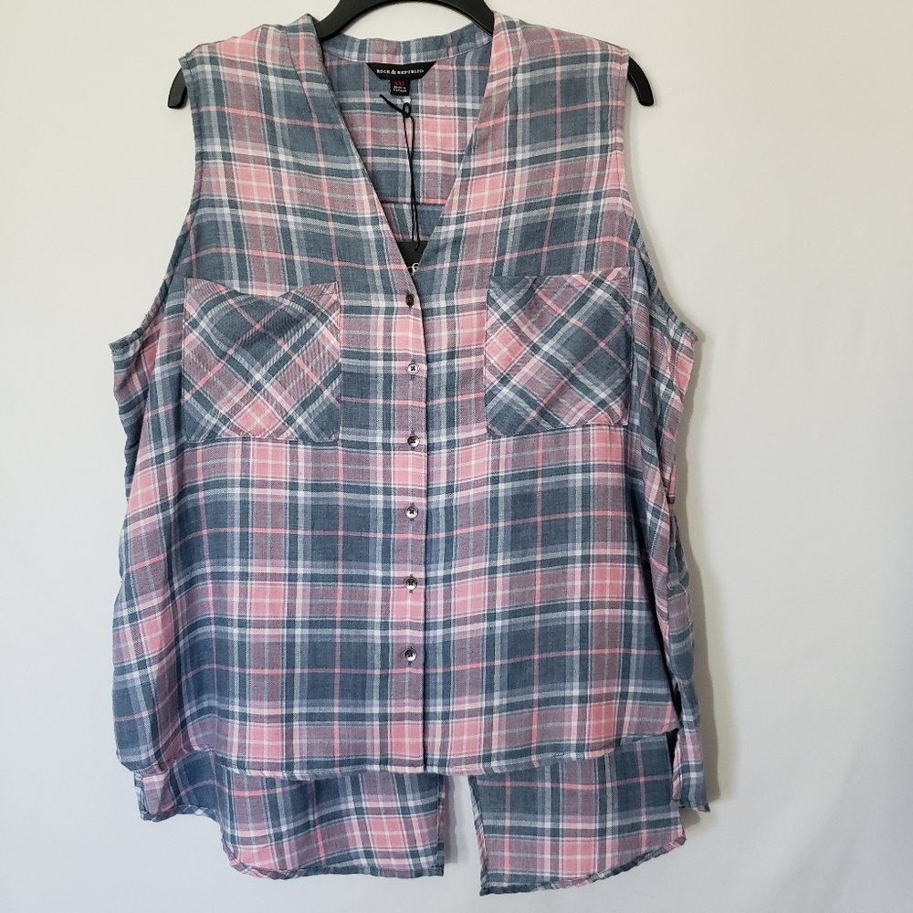 Rock & Republic Plaid Sleeveless Button Tulip Back